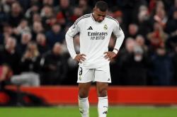 开云APP-萨索洛客场大败，失去领先优势的简单介绍