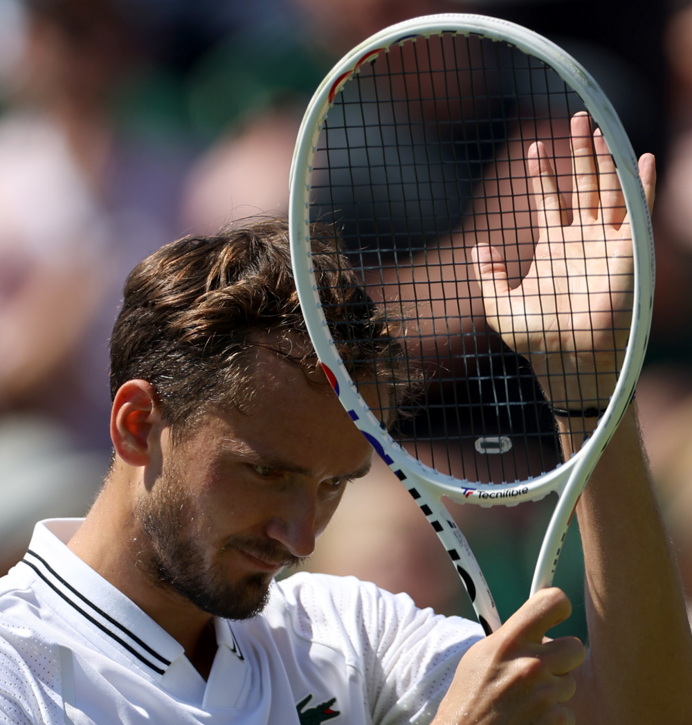 美网碾压法网,梅德韦杰夫高光表现的简单介绍 美网碾压法网,梅德韦杰夫高光表现的简单介绍