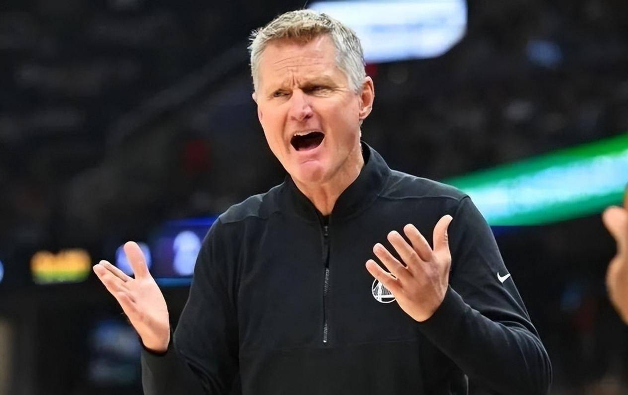 江苏队横扫篮网,库里带队取胜 江苏队横扫篮网,库里带队取胜